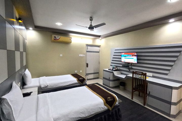 Room 7 of 17