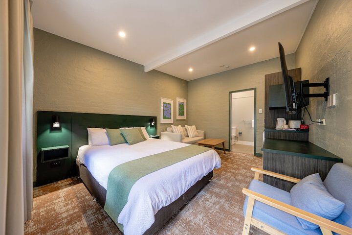 Room 5 of 42
