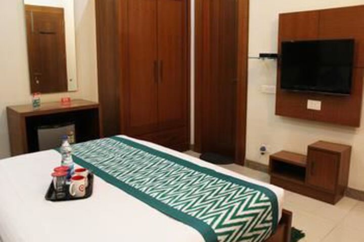 Room 18 of 21