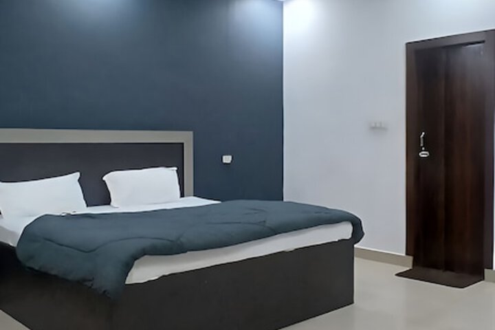 Room 3 of 14