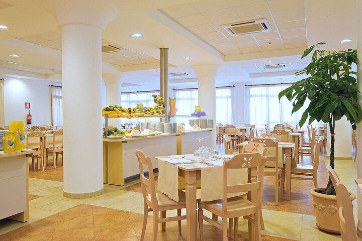 Dining 78 of 117