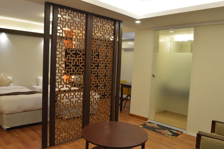 Room 11 of 82
