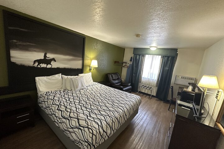 Room 10 of 21
