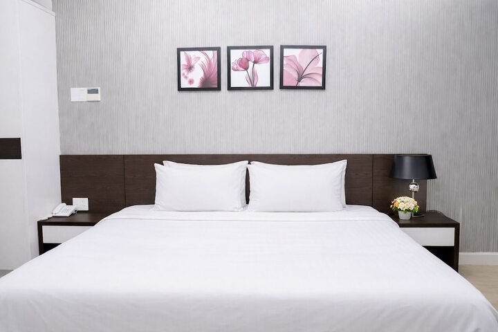 Room 3 of 18