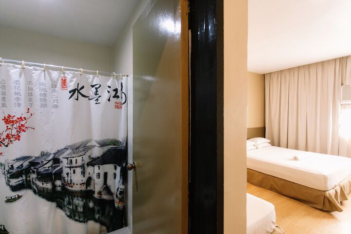 Room 116 of 158