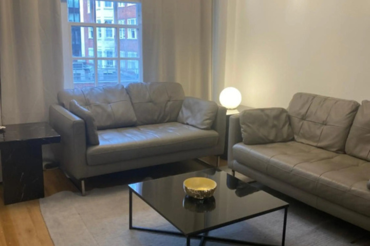 Room 12 of 17