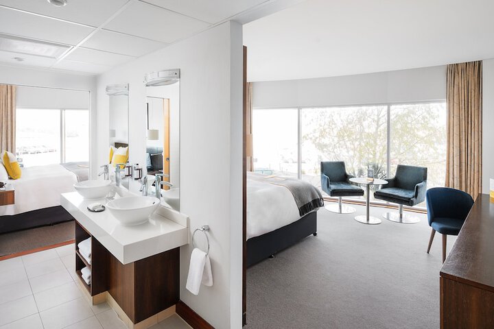 Room 22 of 101