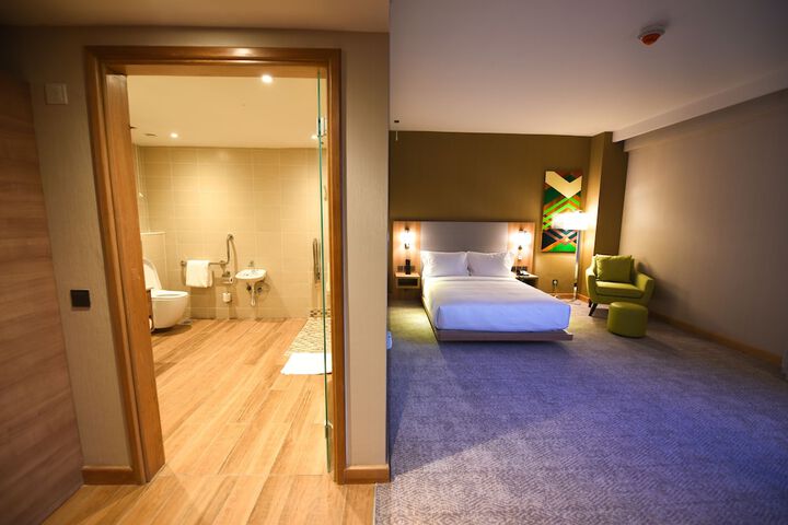 Room 7 of 49