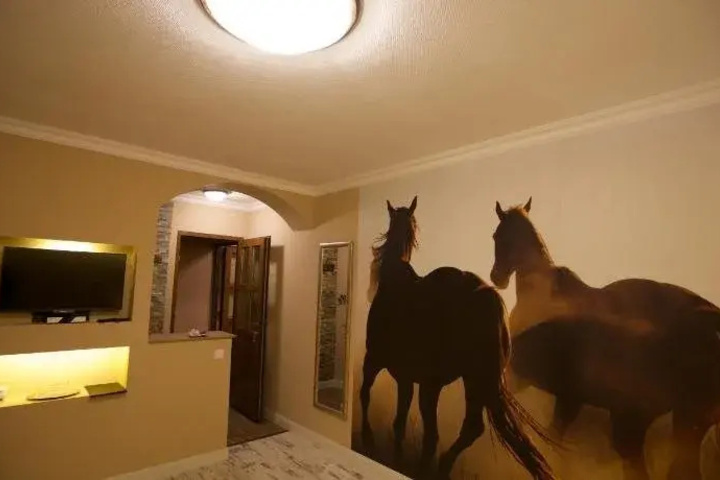 Room 2 of 28