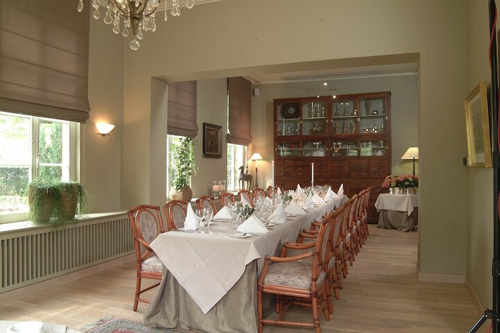 Ballroom/Hall 19 of 26