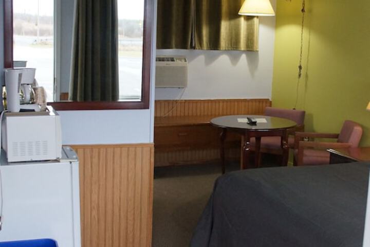 Room 9 of 27