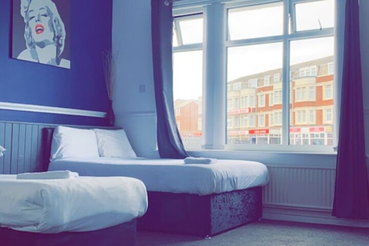 Room 53 of 106