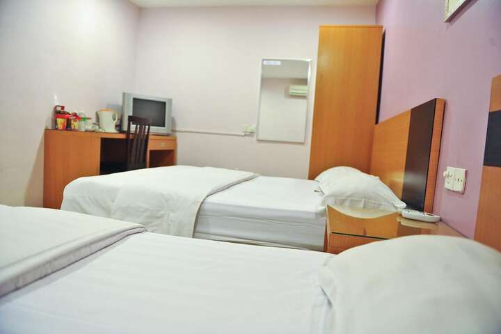Room 20 of 35