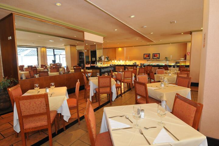 Dining Photos