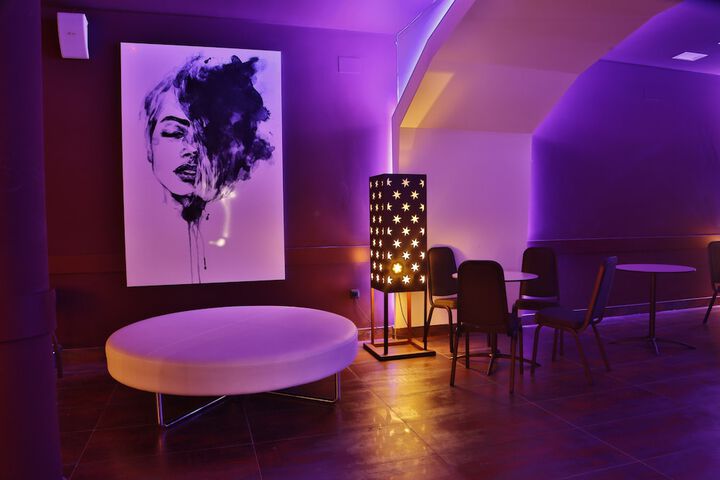 Hotel Interior 4 of 38
