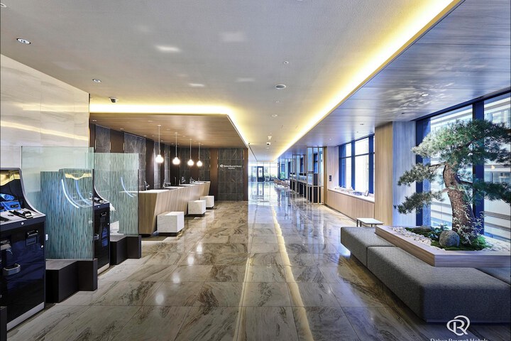 Hotel Lobby