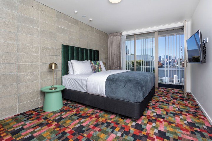 Room 35 of 111