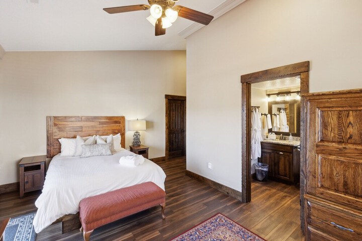 Room 41 of 225