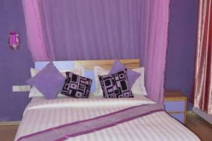 Room 4 of 29