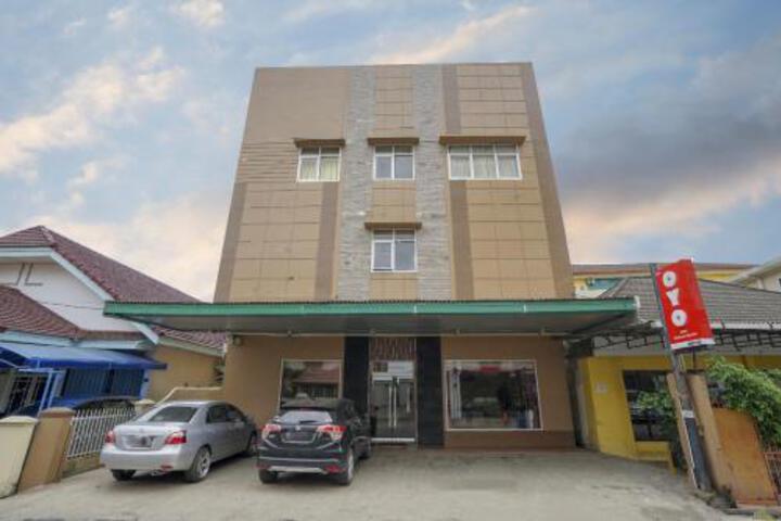Oyo 2255 Hotel Triantama