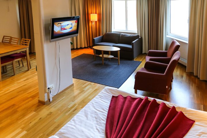 Room 17 of 41