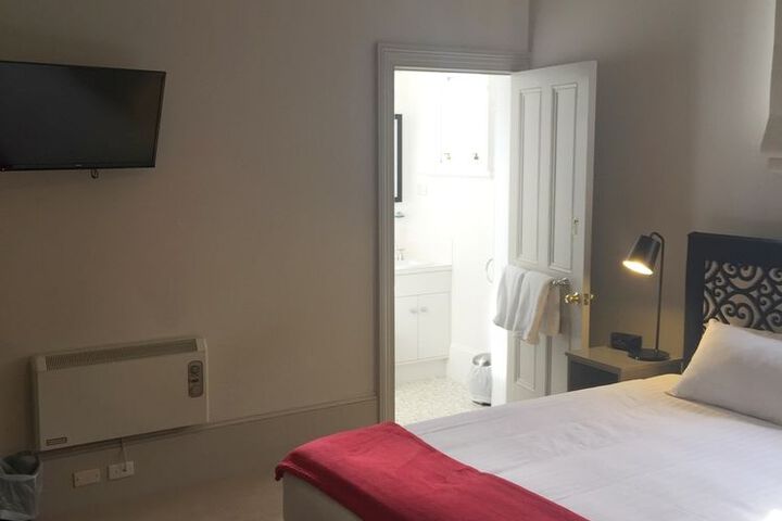 Room 34 of 50