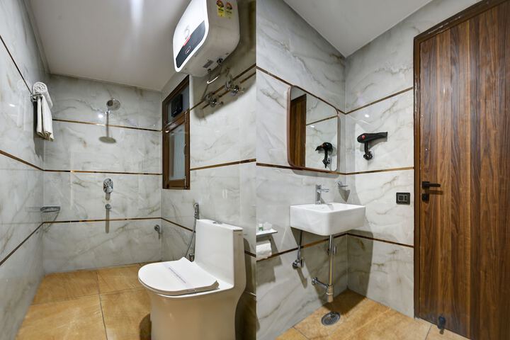 Room 15 of 23