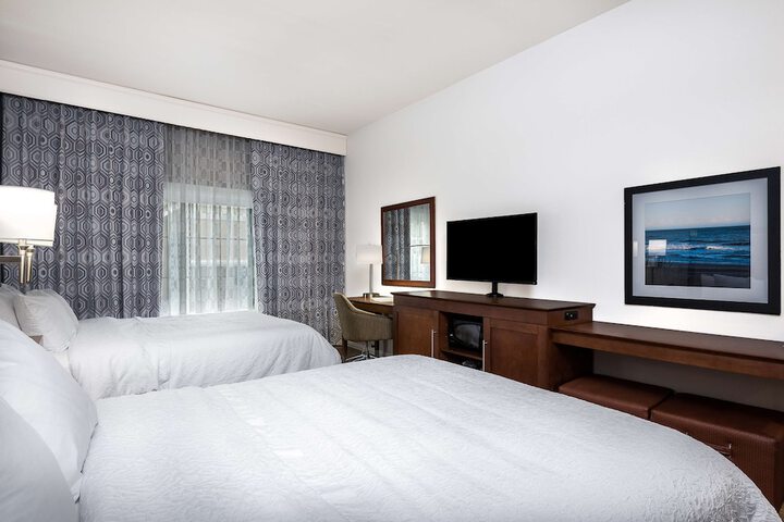 1 Queen Bed with Walk in Shower (8 of 8)