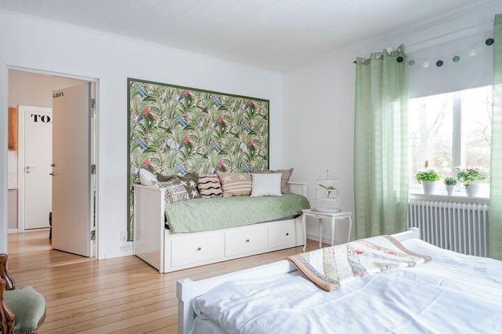 Room 3 of 39