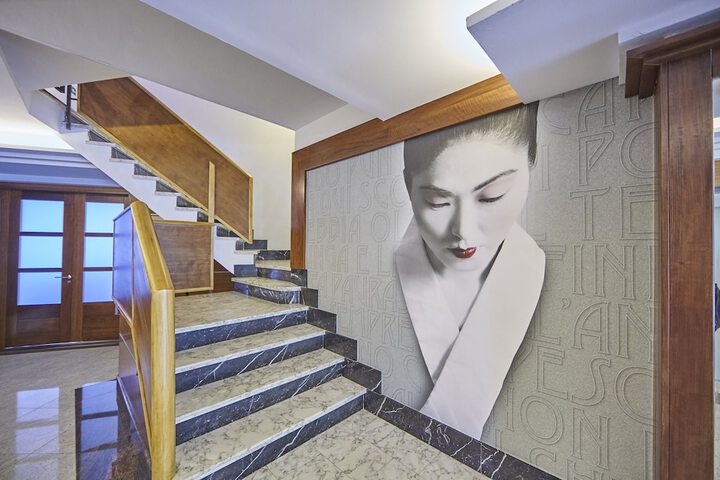 Lobby Entry