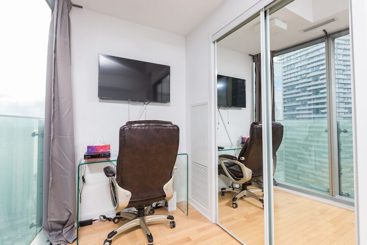 Room 3 of 18
