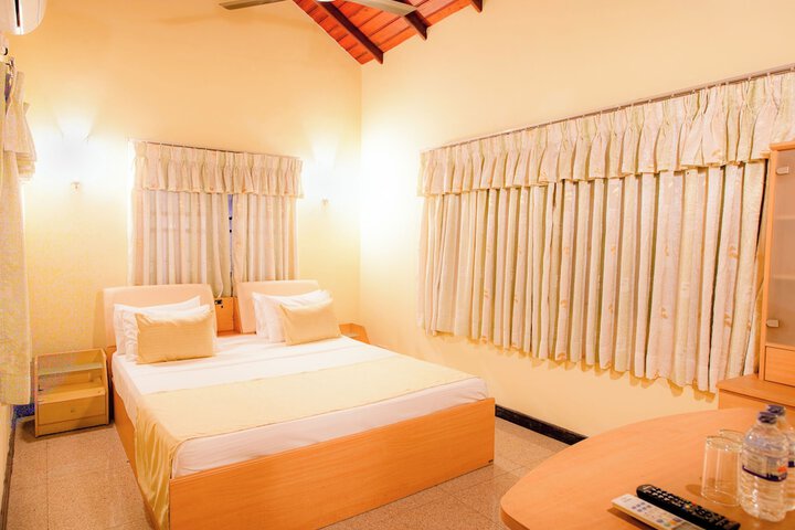 Room 4 of 14