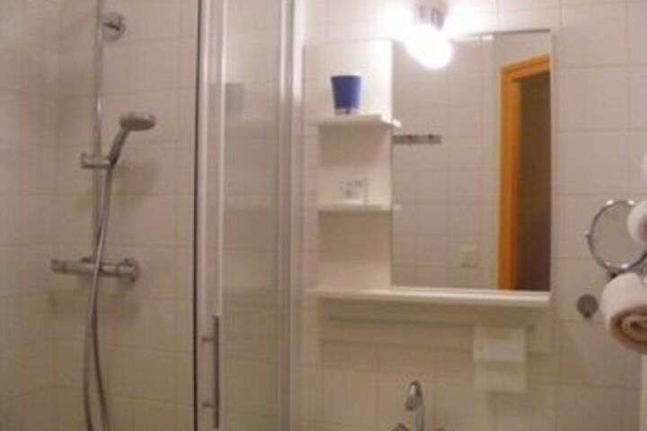 Room 2 of 22