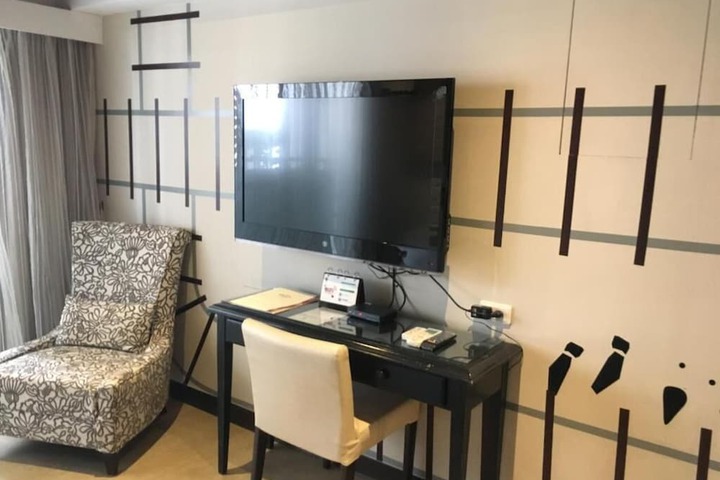 Room 27 of 49