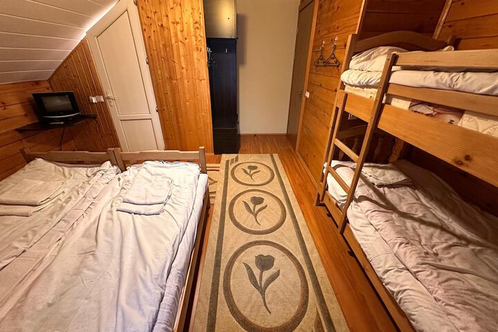 Room 20 of 32