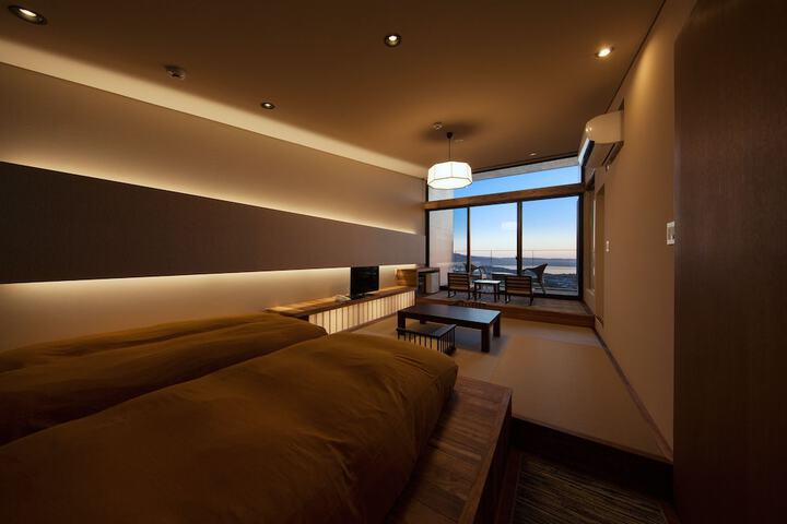 Room 13 of 62