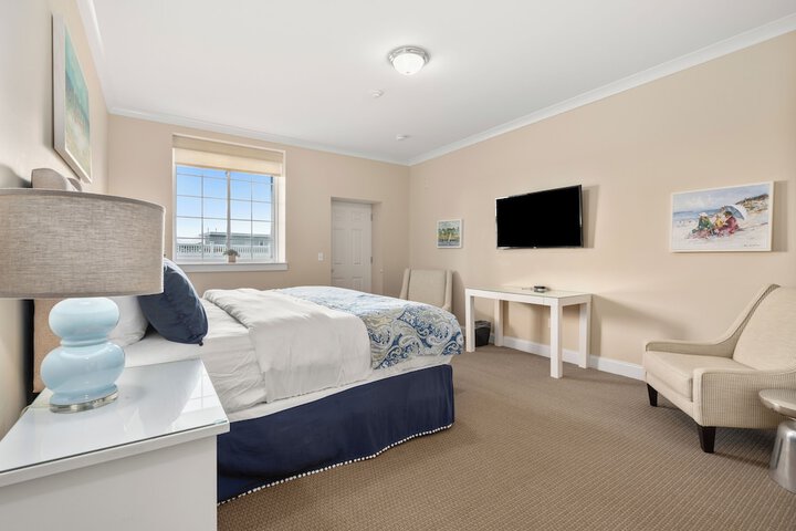 Room 12 of 79