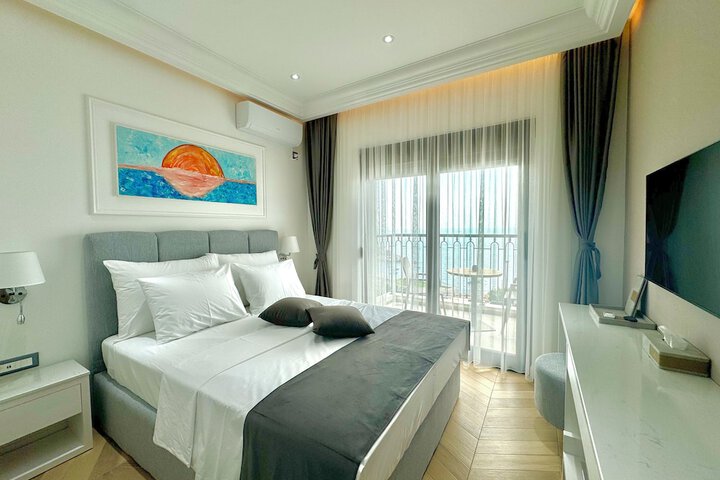 Room 11 of 60