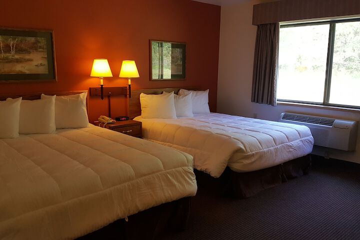 Room 6 of 28