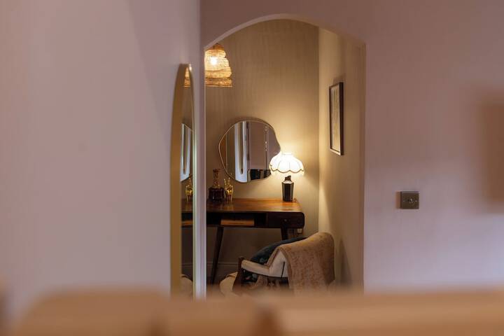 Room 34 of 104