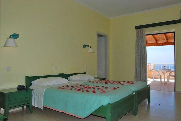Room 16 of 53