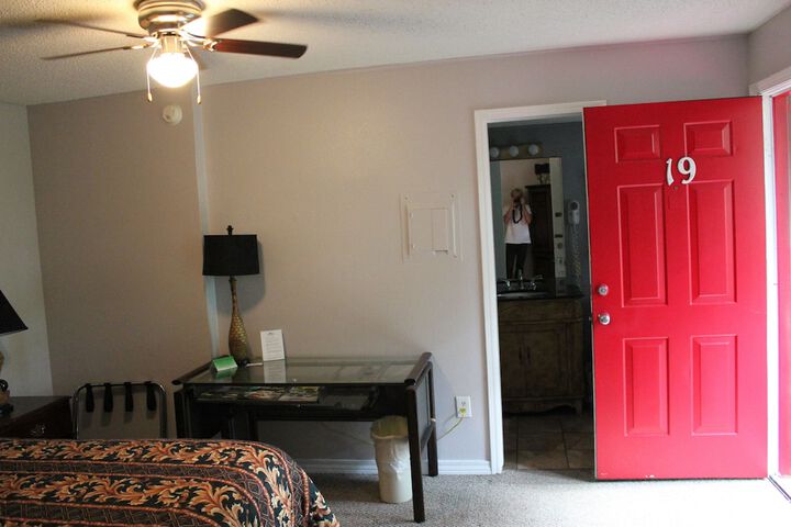 Room 68 of 219