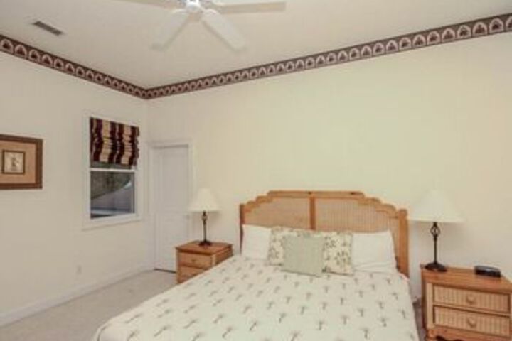 Room 10 of 48