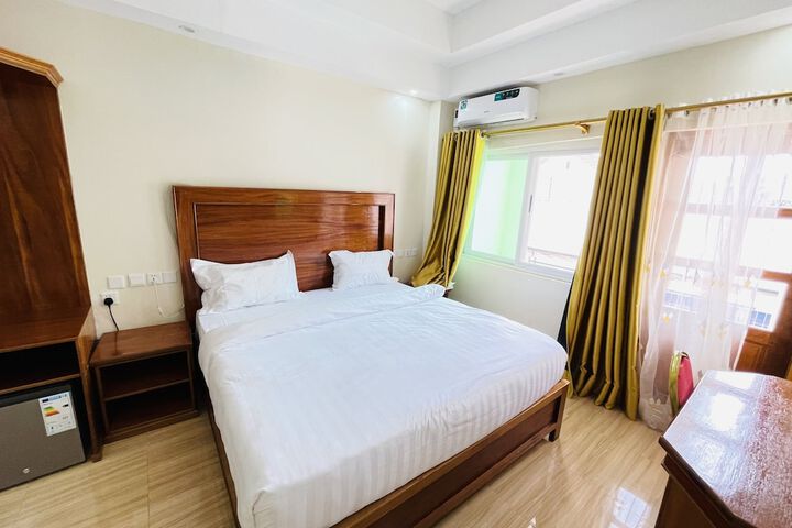 Room 15 of 38