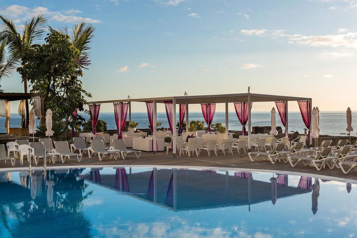 Pools & Facilities