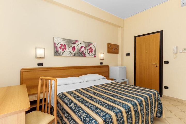 Room 8 of 54