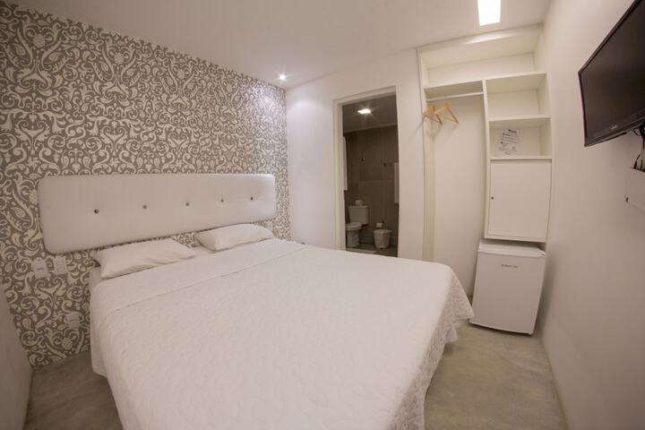Room 6 of 27