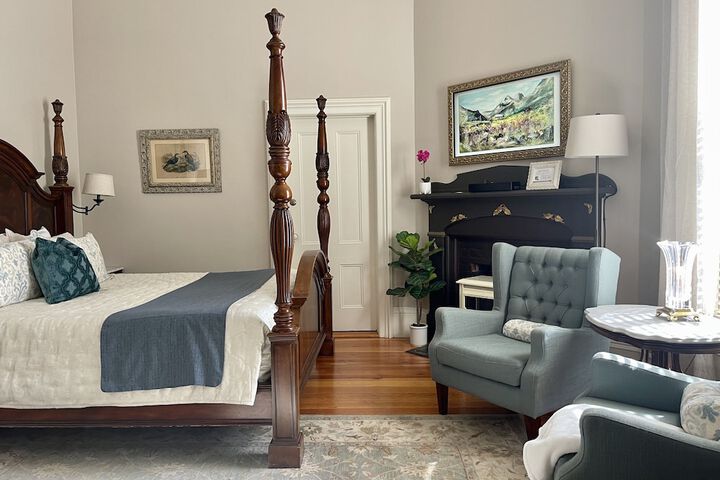 Room 26 of 74