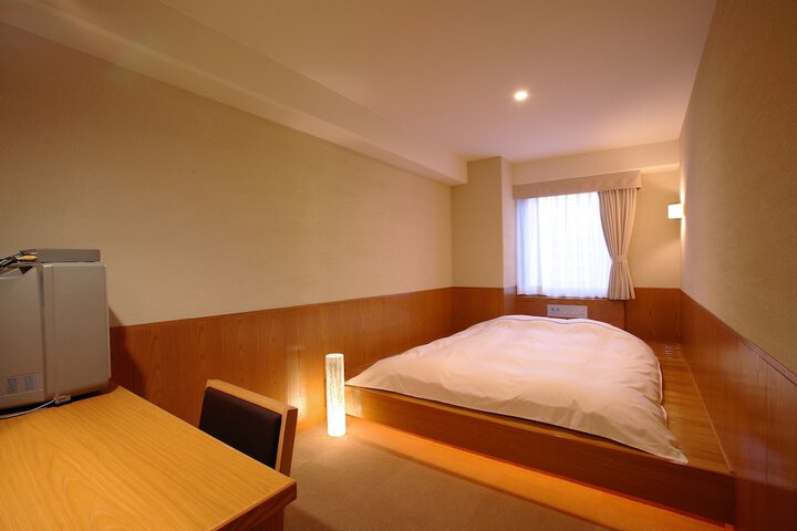 Room 21 of 53