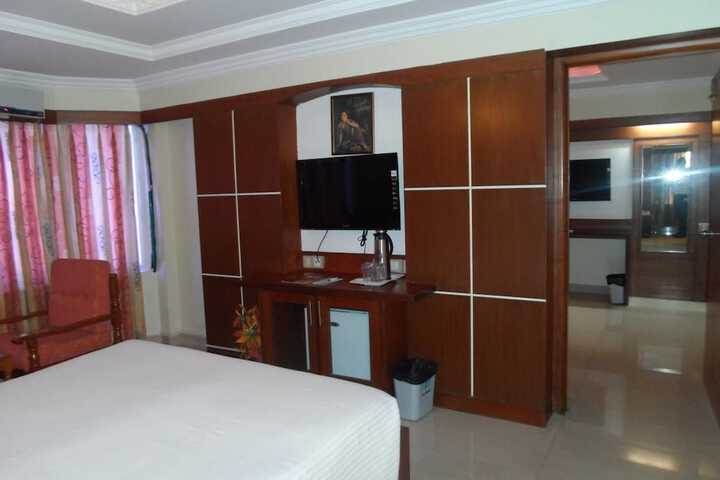 Room 28 of 66